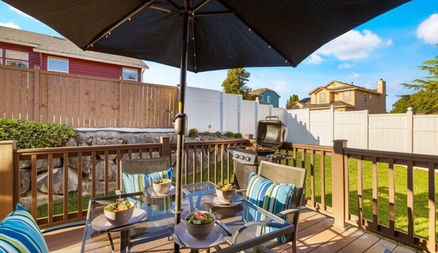 Private Backyard-Central AC! Quiet Neighborhood