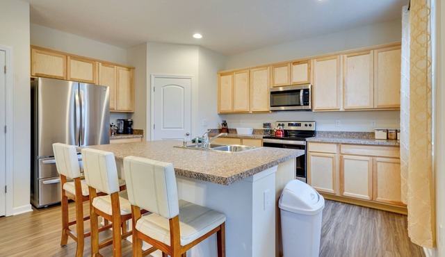 Private Backyard! Spacious Home 25 Mi to Columbus