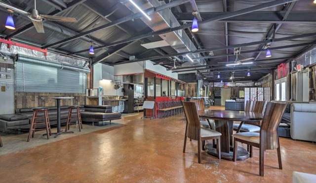 Private Bar / Lounge Club Warehouse Downtown Htown - For Commercial purposes