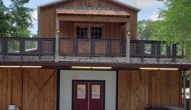 Private Barn Apt Located in a Luxury All Adult RV Resort