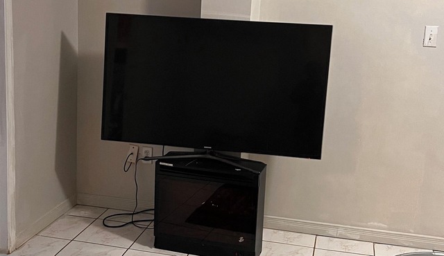 Private Basement in Brampton wit Private Entrance