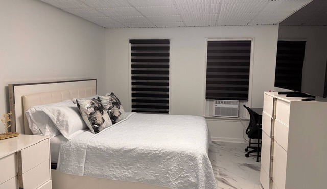 Private Basement Private Side Entry 4 Bed 1Bath Suite A