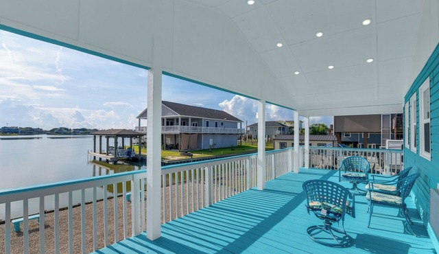 Private Bayfront Access 10 Mi to Galveston Beaches