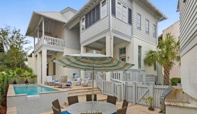 PRIVATE BEACH ACCESS-2 Minute Walk-Stunning South Side Retreat-Courtyard/Pool