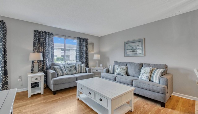 Private Beach Access! Pet-friendly! Chateau La Mer 14A!