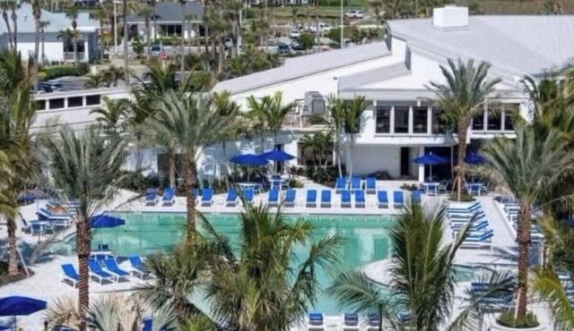 Private Beach Community w/Pickle Ball/Golf/Tennis/Restaurant and Much More