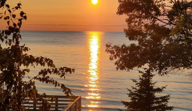Private Beach Cottage - Family fun environment just 5 minutes from Port Austin