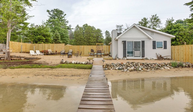 Private Beach & Dock: Little Traverse Lake Cottage