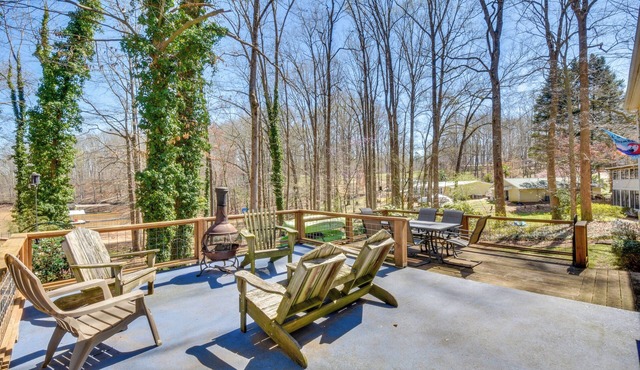 Private Beach & Dock: Lake Hartwell Family Getaway
