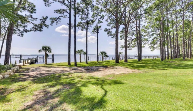 Private Beach & Dock - Quiet Waterfront Retreat on Ochlockonee Bay