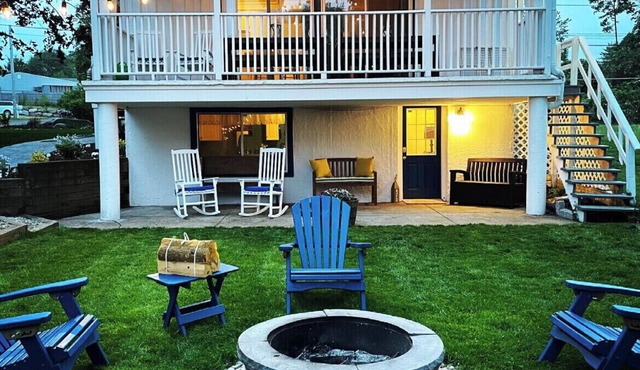 Private beach; firepit, outdoor shower, AC, two kitchens, laundry, covered patio