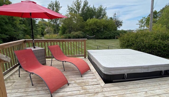 Private Beach, Hot Tub, A Vacay to Remember!