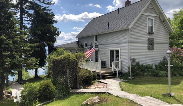 Private Beach House on Lake Superior 🏖