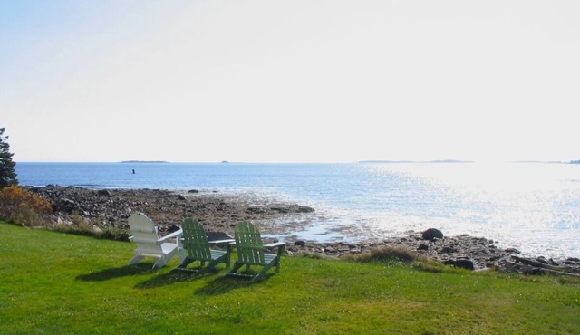 Private Beach, ideal water's edge beach house, best wraparound views!