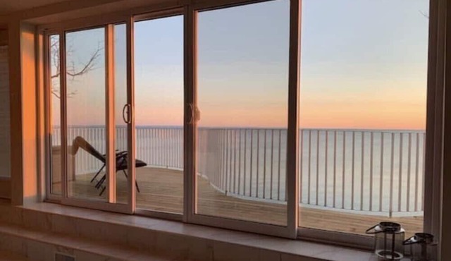 PRIVATE BEACH/ LAKE ERIE RETREAT