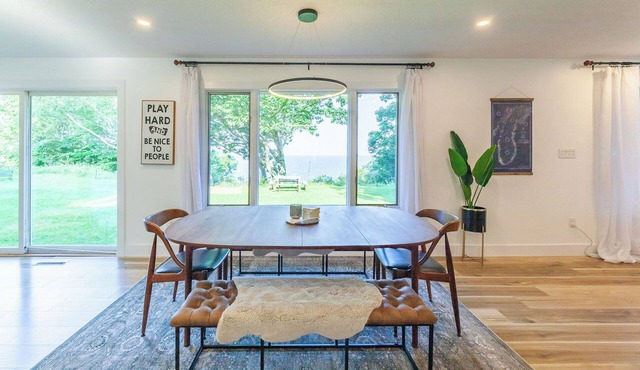 Private Beach! Modern, Secluded, Panoramic View, Hi-Speed WiFi on Lake Michigan