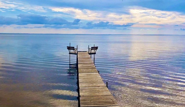 Private Beach on Lake Sleeps 17: Two Cabins, Kayaks, Docks, & Firepits