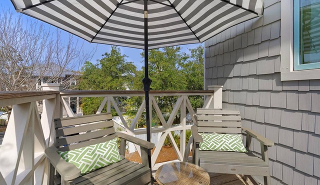 PRIVATE BEACH/POOL ACCESS-Cozy Getaway Retreat-Newly Refurbished