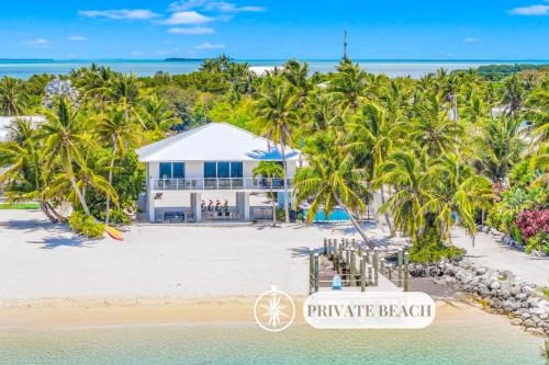 Private Beach Private overwater dock Heated Pool Mahi Key