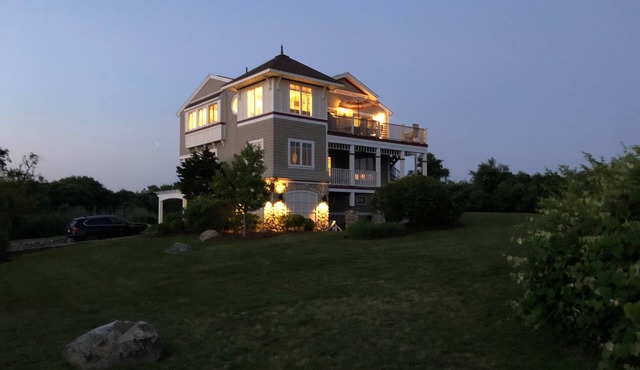 Private beach retreat on 1+ acre and views of ocean!