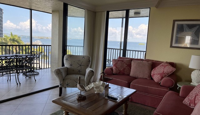 PRIVATE BEACH @ Sanibel Harbour Resort Condo 511 - Corner Unit w/Sunset views