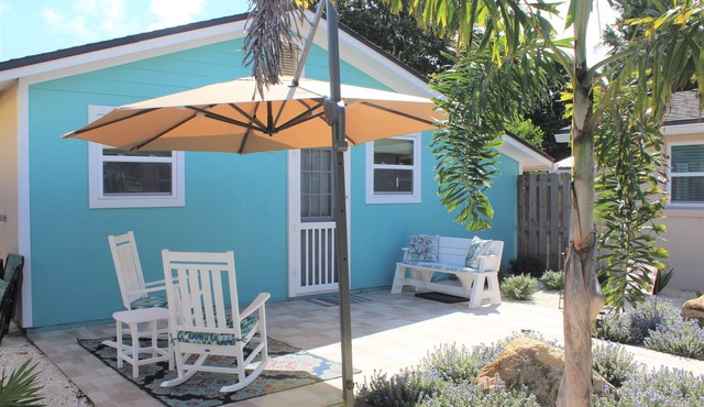 Private Beachy Guest Cottage!