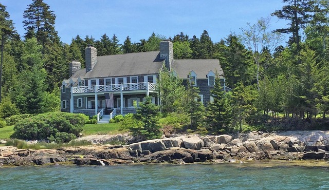 Private beach, dock, 1,500 ft of oceanfront on Greenings Island near Acadia