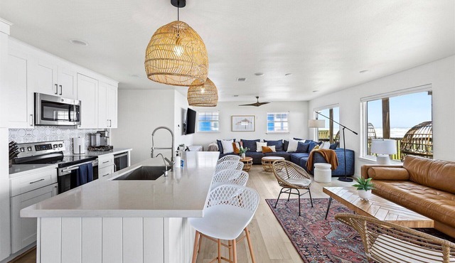Private Beach Walkover, Sunset Views & Room to Gather