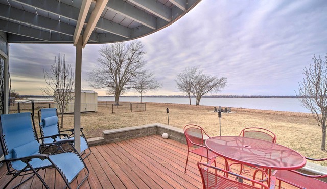 Private Beach: Waterfront Disney Getaway!