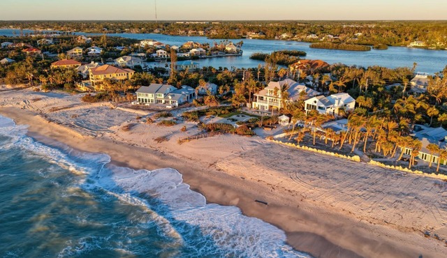 Private beachfront estate on Gulf by LUXVP