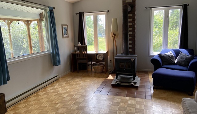 Private beachfront house/Chalet sur plage privée