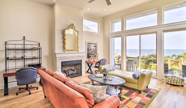 Private Beachfront Modern Villa: Outdoor Shower!