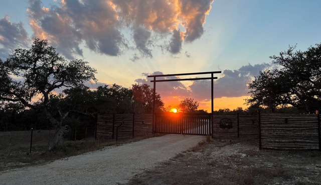 Private Beautiful Casita just 3 mls from Wimberley Square. 88 acres of property