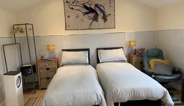 Private BedHaus Annex Opposite Caerphilly Castle