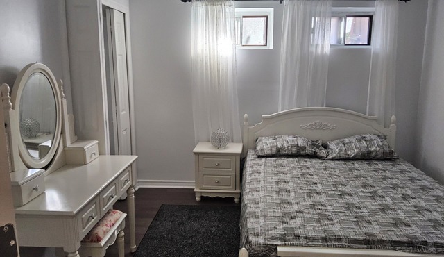 Private Bedroom, Bath, Kitchen,Livingroom Basement Near Airport & Humber College