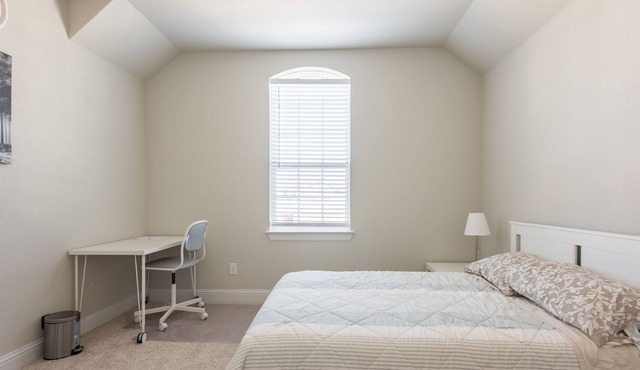 Private bedroom