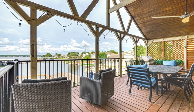 Private Boat Dock & Slip: Luxe Lake Conroe Gem!