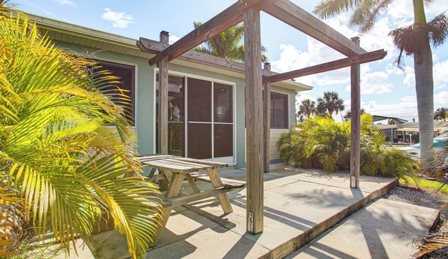Private Boat Dock: Canal-Front Port Charlotte Gem