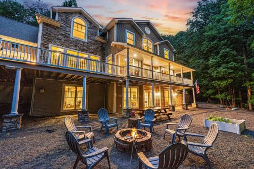 Private Boat Slip LakeFront Hot TubSkee Ball