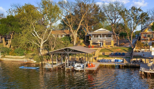 Private Boat Slip| Lakefront | Putting Green | Firepit