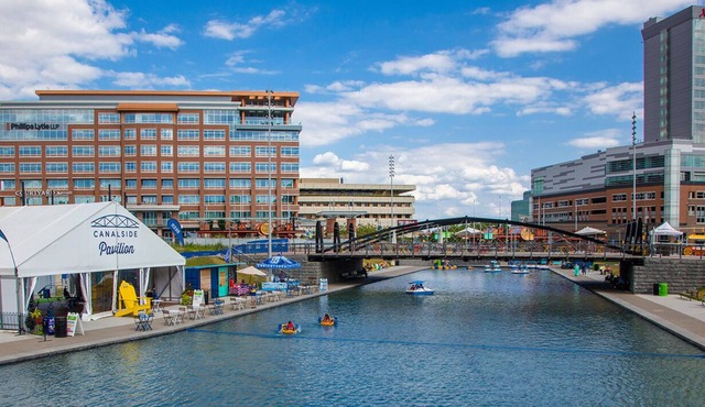 Private Buffalo Guest Retreat Minutes to Downtown!