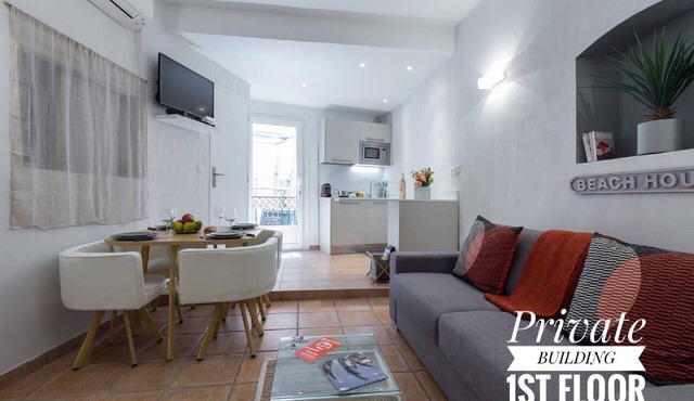 PRIVATE BUILDING, 4 APTS, AIR CONDITIONING, WIFI - UNIQUE IN NICE - OLD NICE