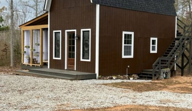 Private Bungalow near Covingtons Mystic Falls