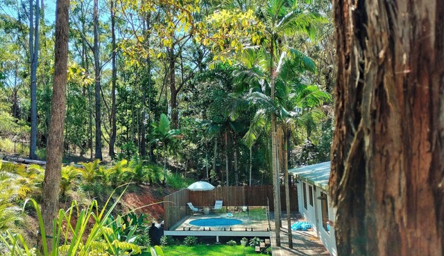 Private Bush and beach retreat