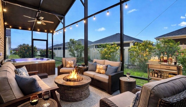 Private Butterfly Garden Villa with Golf Cart and Hottub