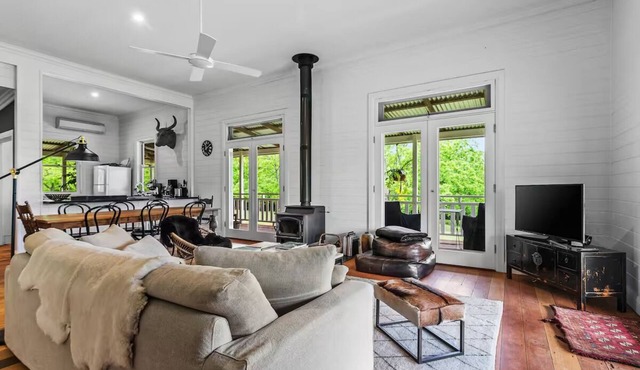 Private Byron Bay Hinterland stunning Queenslander retreat on 20 acres