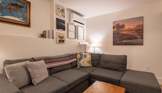 Private & cozy basement apartment surrounded by nature