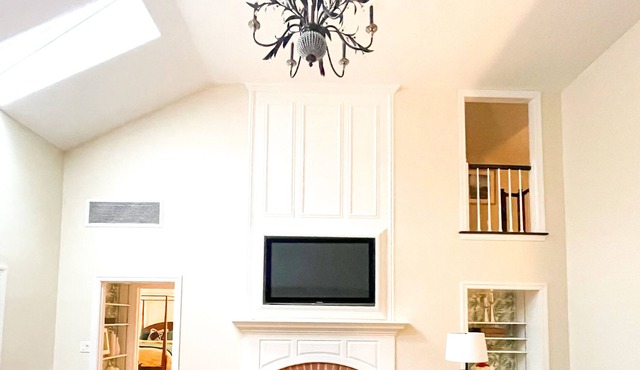 Private cottage in White Sulphur Springs Greenbrier Valley!