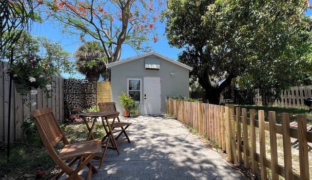 Private Cabana near West Palm and Lake Worth