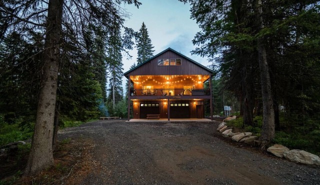 Private Cabin at the Foot of West Mountain- Hot Tub